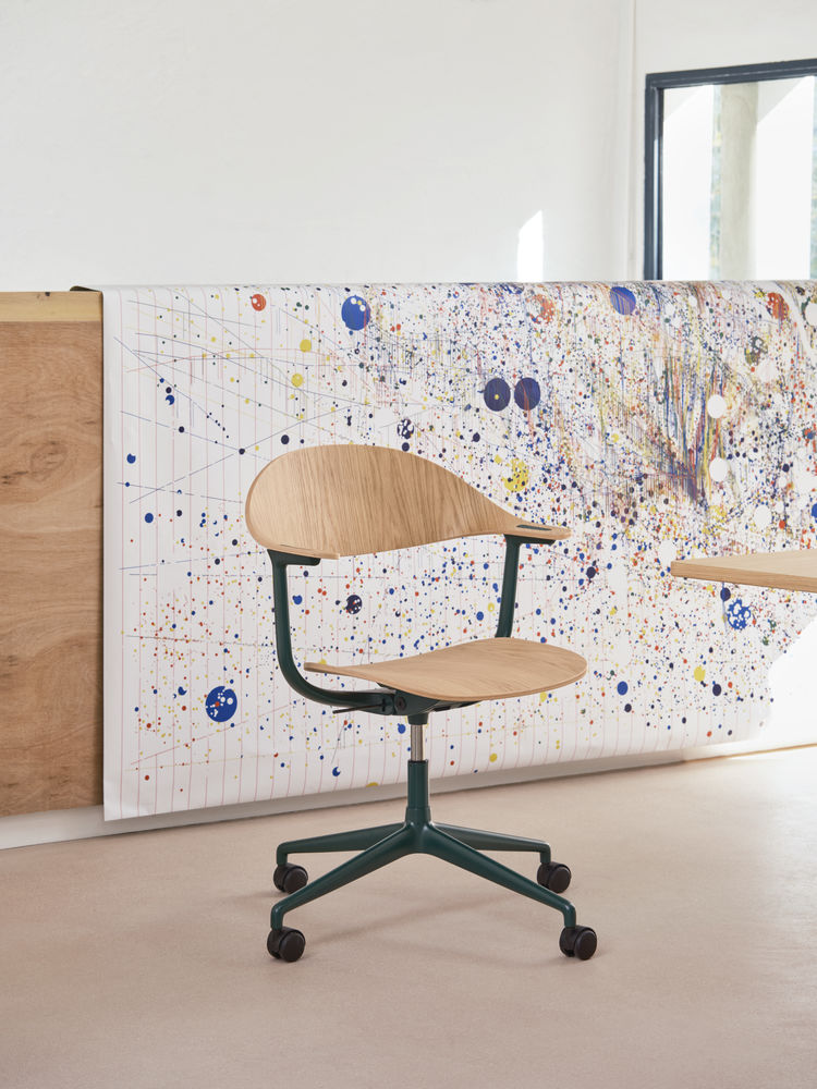 Vitra Mynt Chair Multilayer 4 Ray Base With Castors