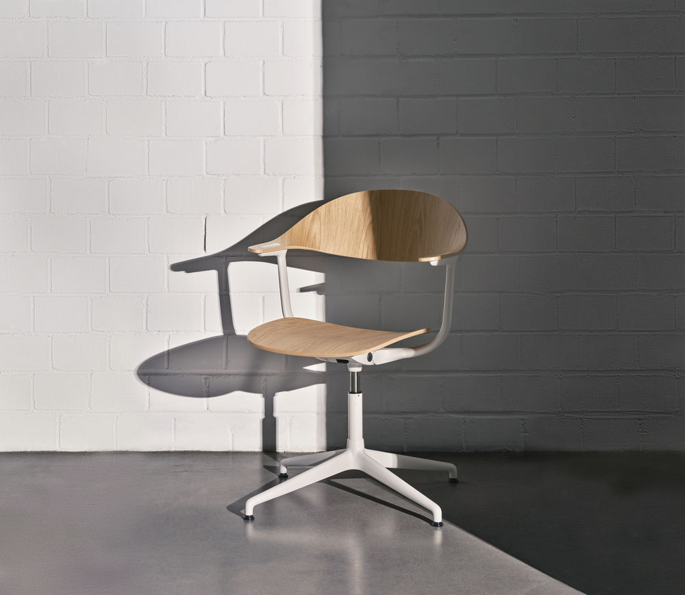 Vitra Mynt Chair Plywood 4 Spoke Base Skates 05
