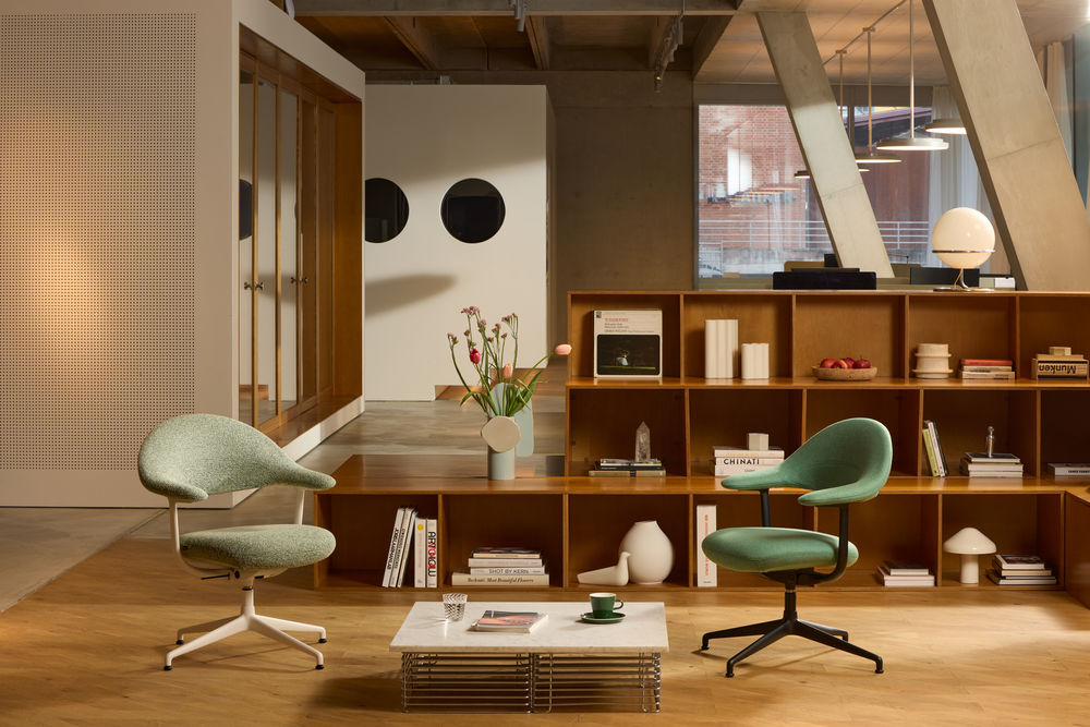 Vitra Mynt Soft Chair 4 Spoke Base With Glides