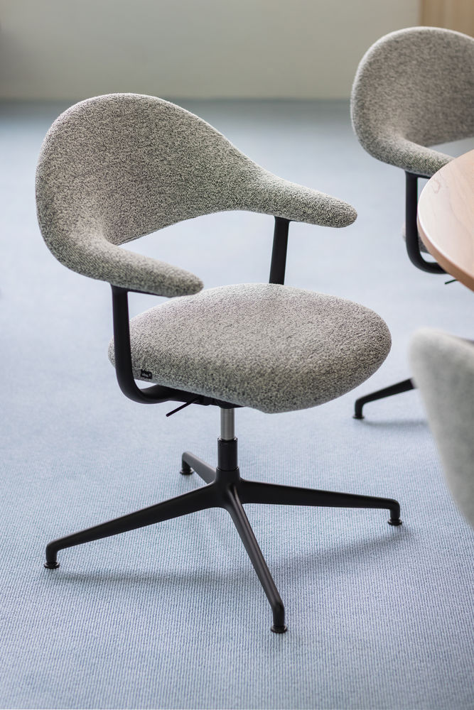 Vitra Mynt Soft Chair 4 Spoke Base With Glides