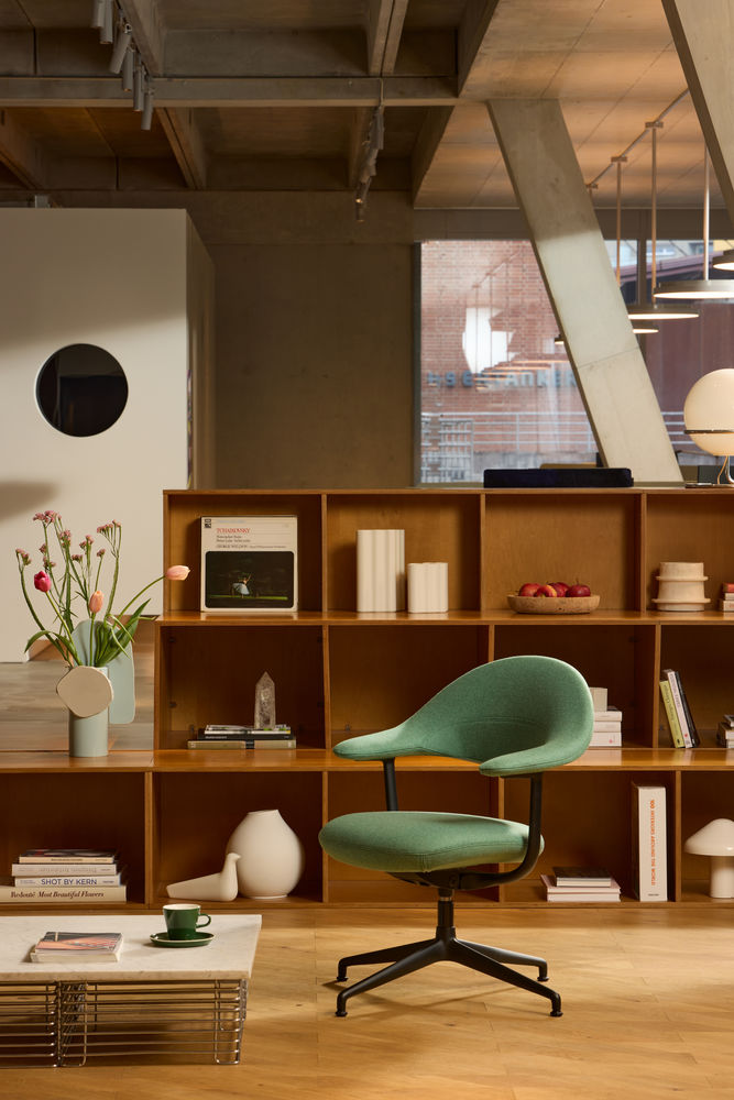 Vitra Mynt Soft Chair 4 Spoke Base With Glides