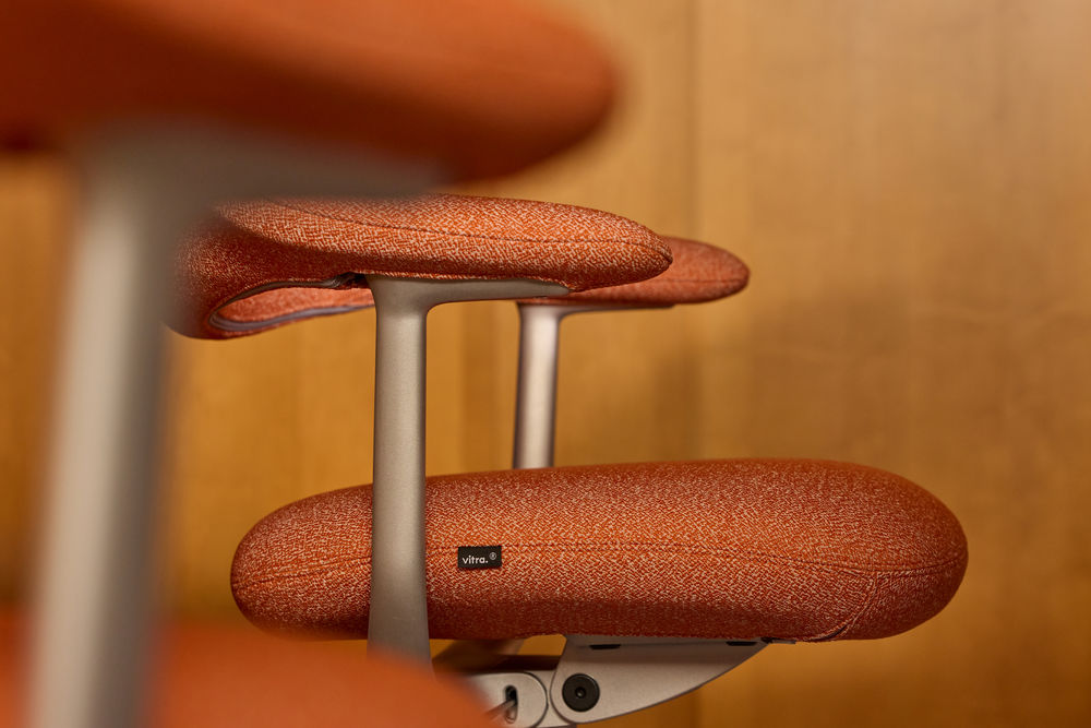 Vitra Mynt Soft Chair 4 Spoke Base With Glides