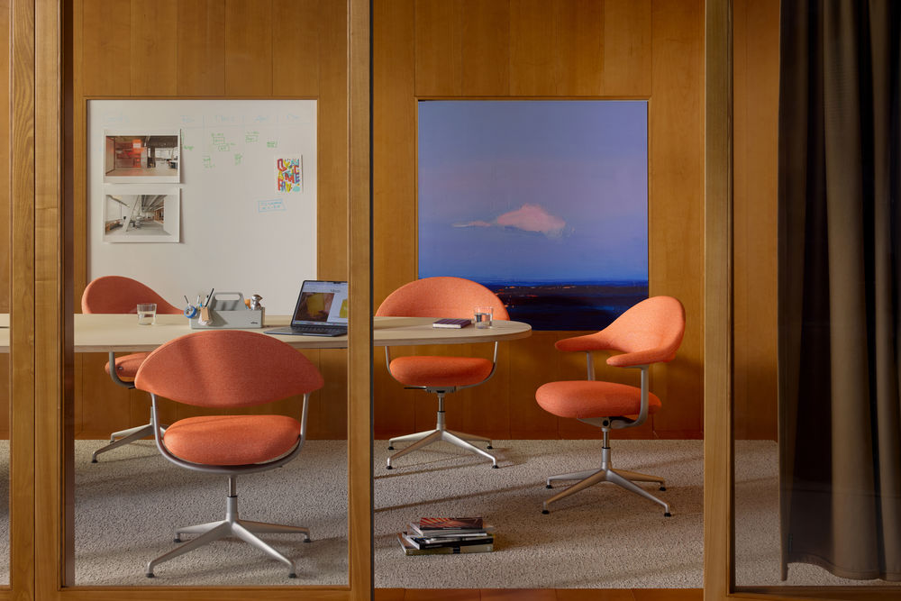 Vitra Mynt Soft Chair 4 Spoke Base With Glides