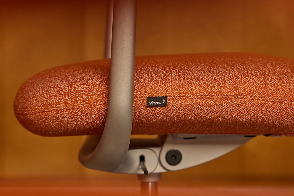 Vitra Mynt Soft Chair 4 Spoke Base With Glides