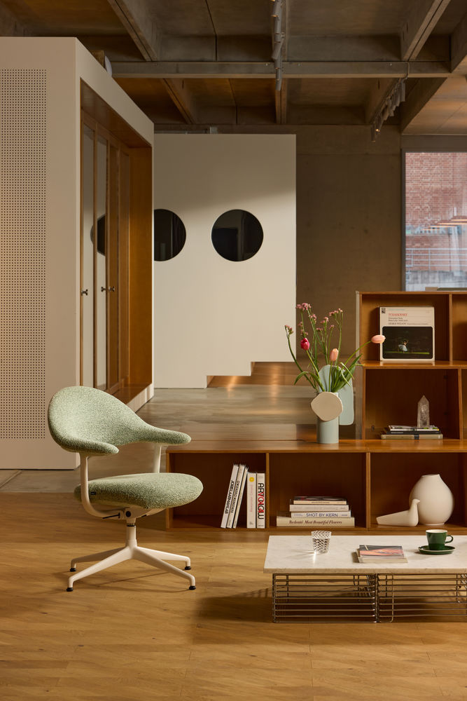 Vitra Mynt Soft Chair 4 Spoke Base With Glides