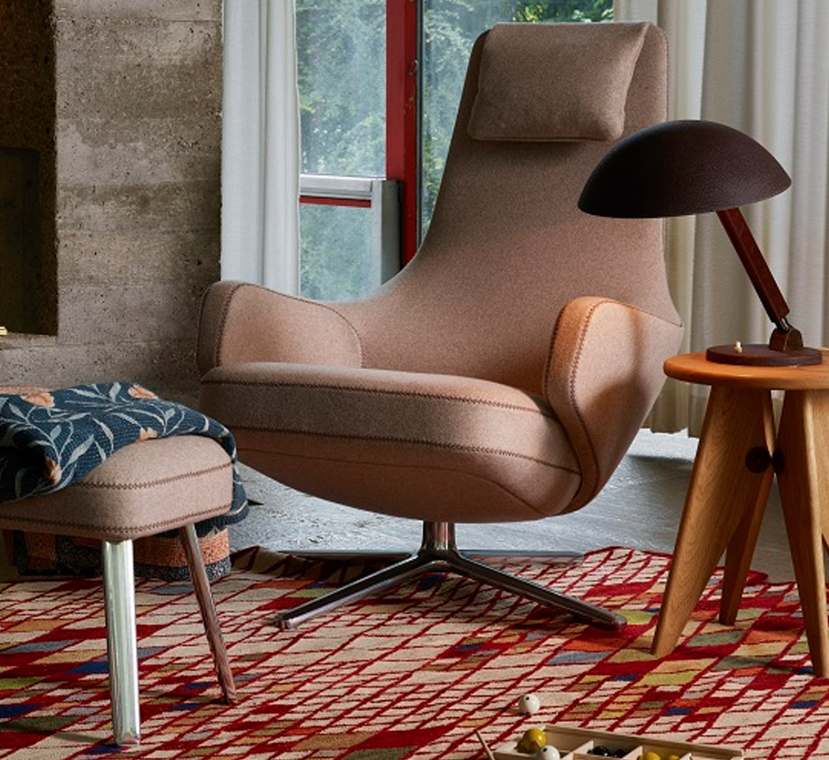 Vitra Repos Swivel Armchair