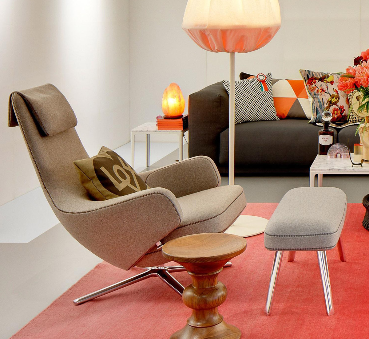 Vitra Repos Swivel Armchair