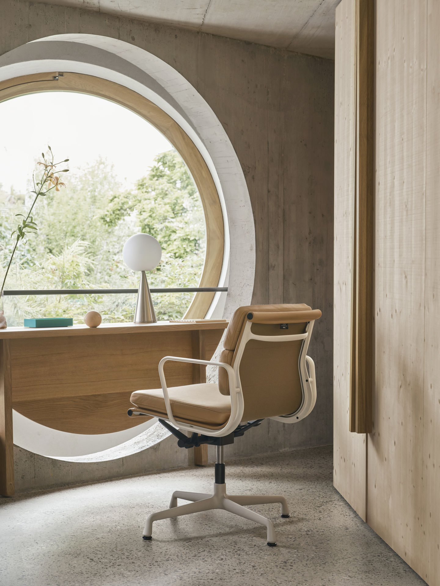 Vitra Soft Pad Chair Ea 231 Home Office Chair