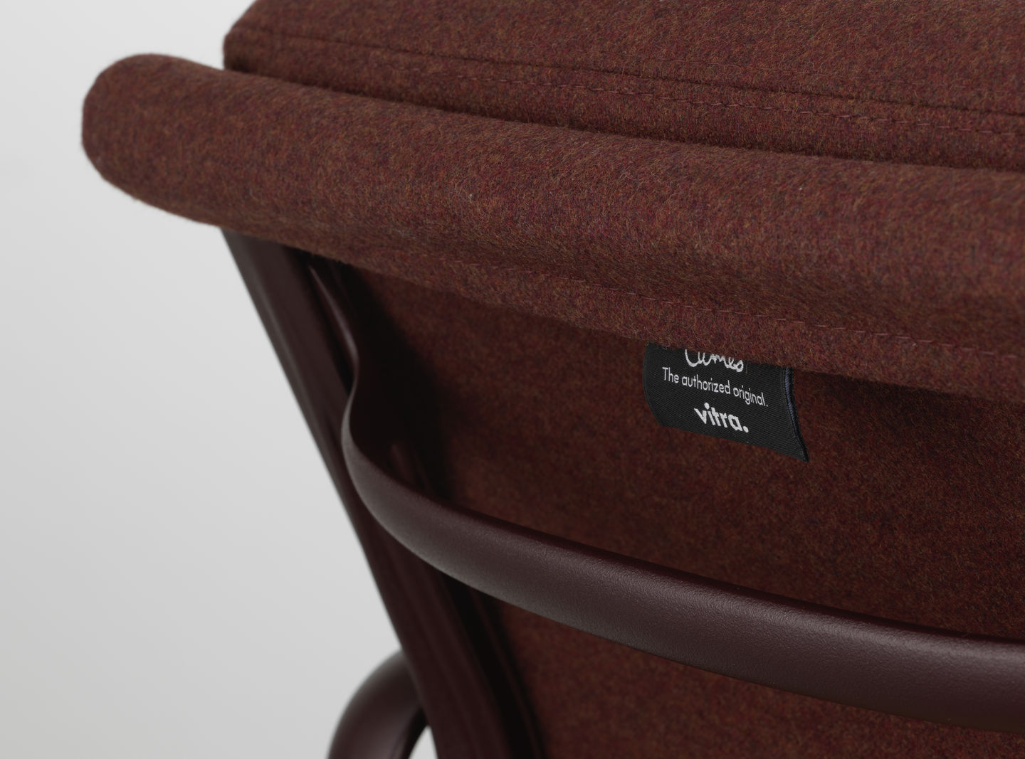 Vitra Soft Pad Ea 208 Conference Swivel Chair