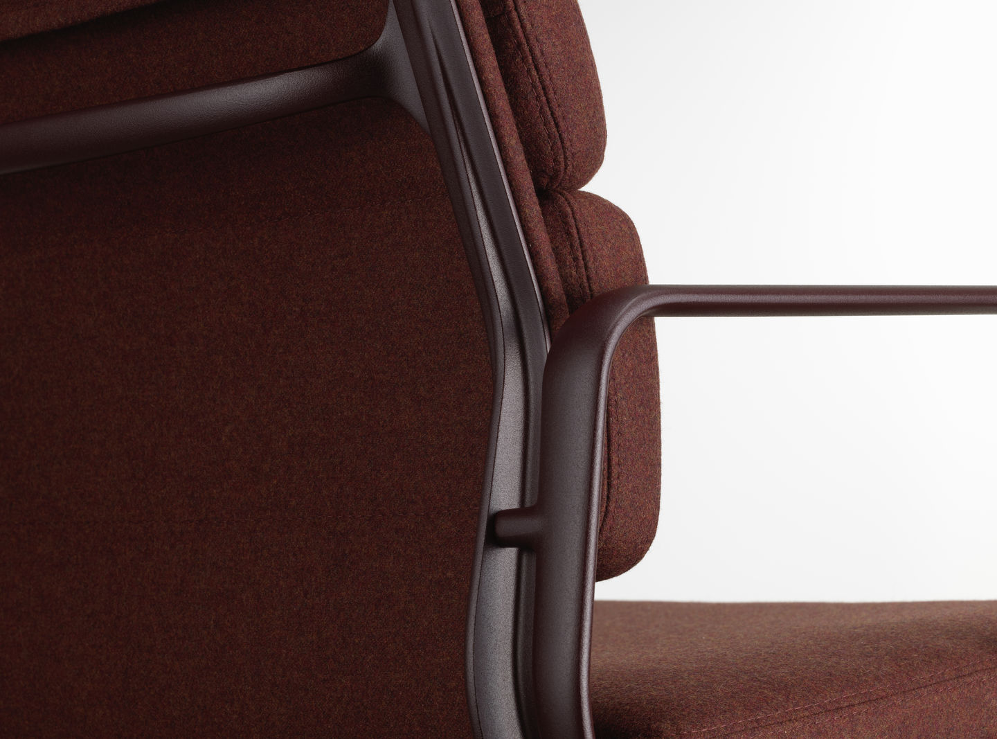 Vitra Soft Pad Ea 208 Conference Swivel Chair