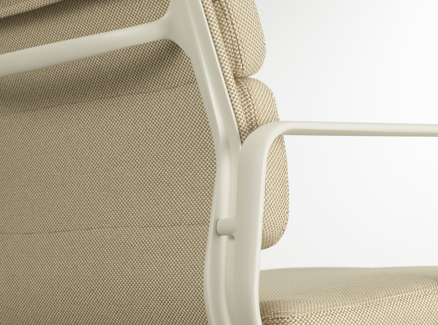 Vitra Soft Pad Ea 208 Conference Swivel Chair