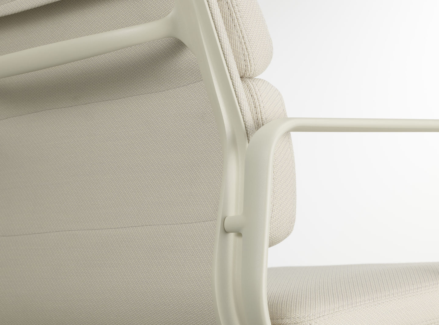Vitra Soft Pad Ea 208 Conference Swivel Chair