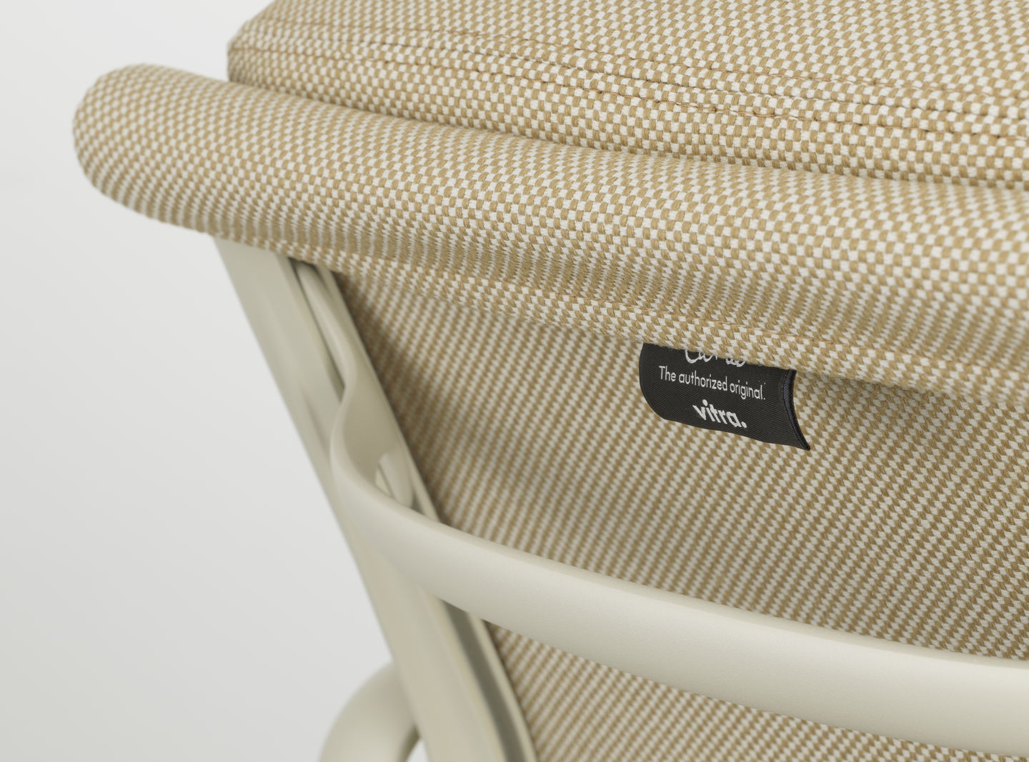 Vitra Soft Pad Ea 208 Conference Swivel Chair