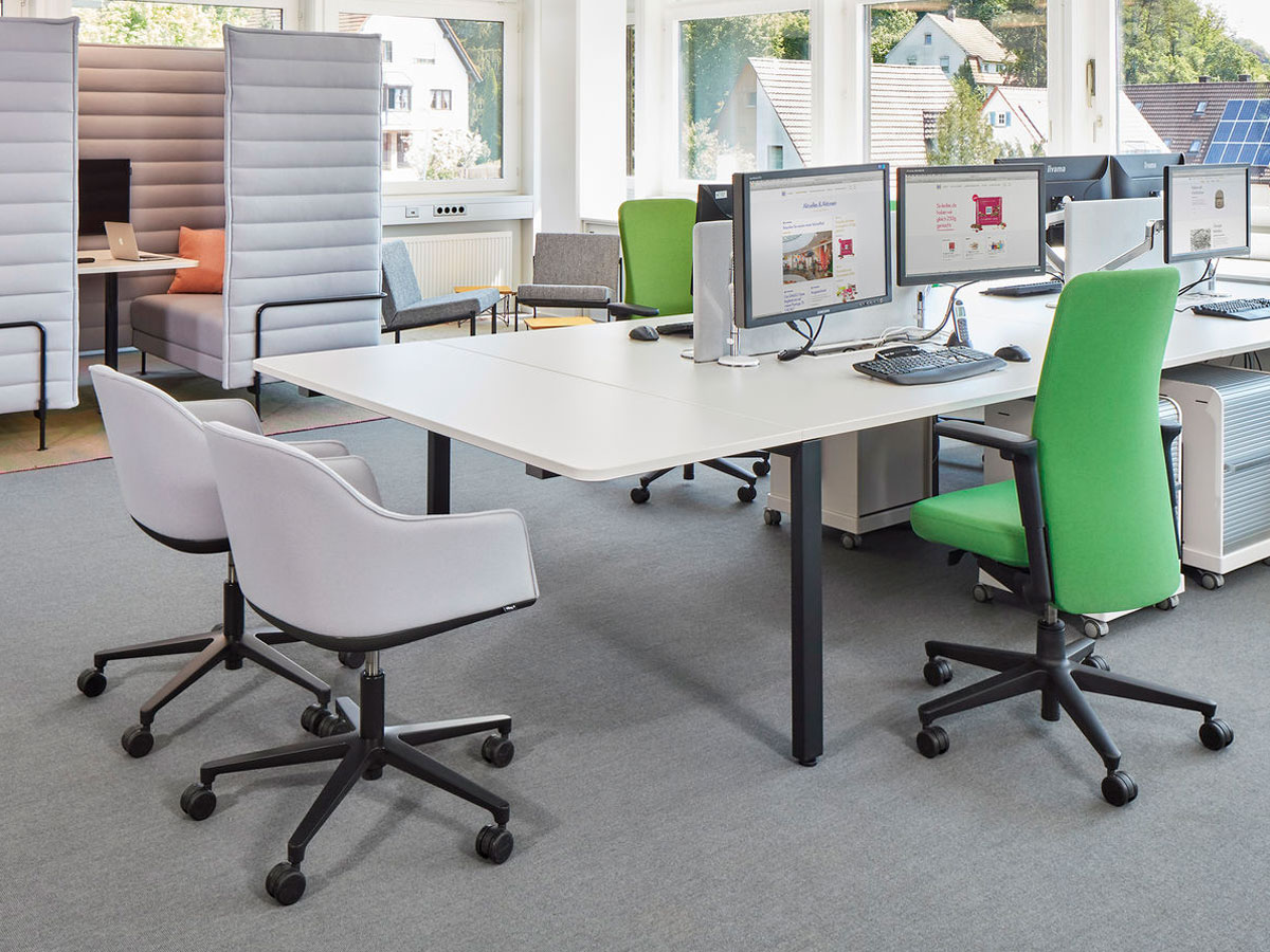 Vitra Softshell Chair With Star Base