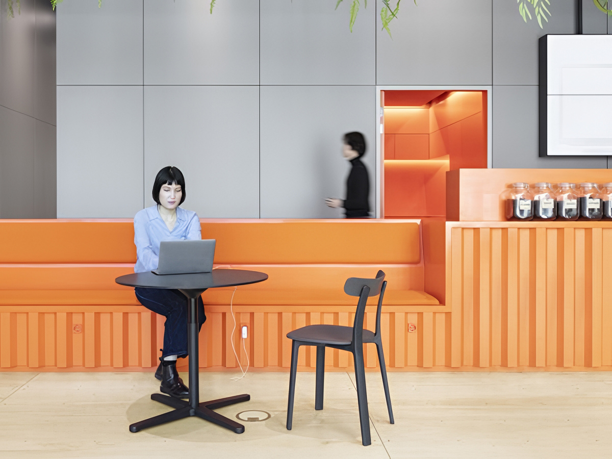 Vitra Super Fold Round Table