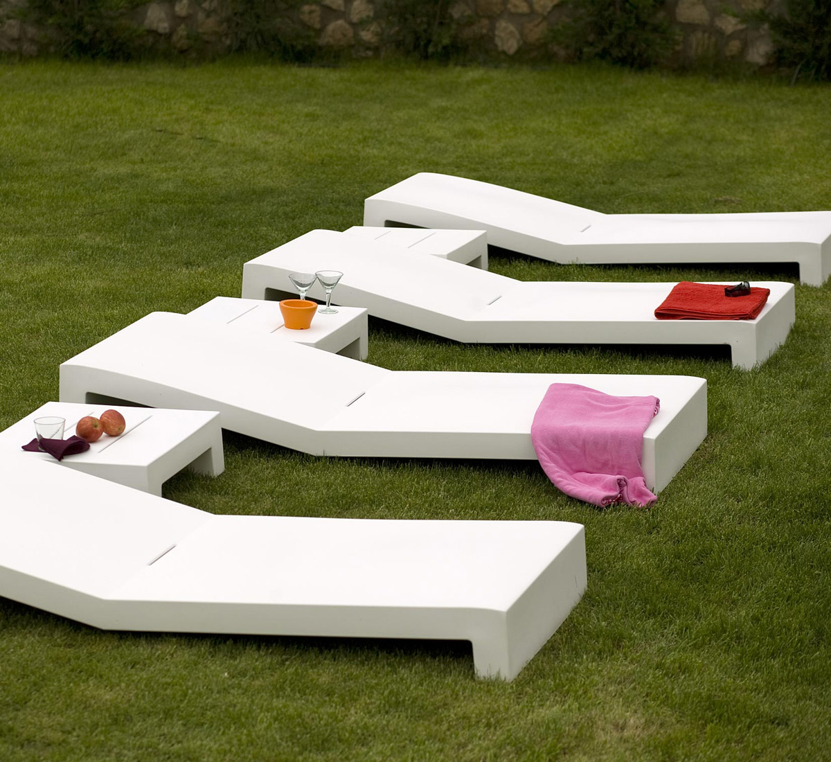 Vondom Jut Tumbona Sunbed