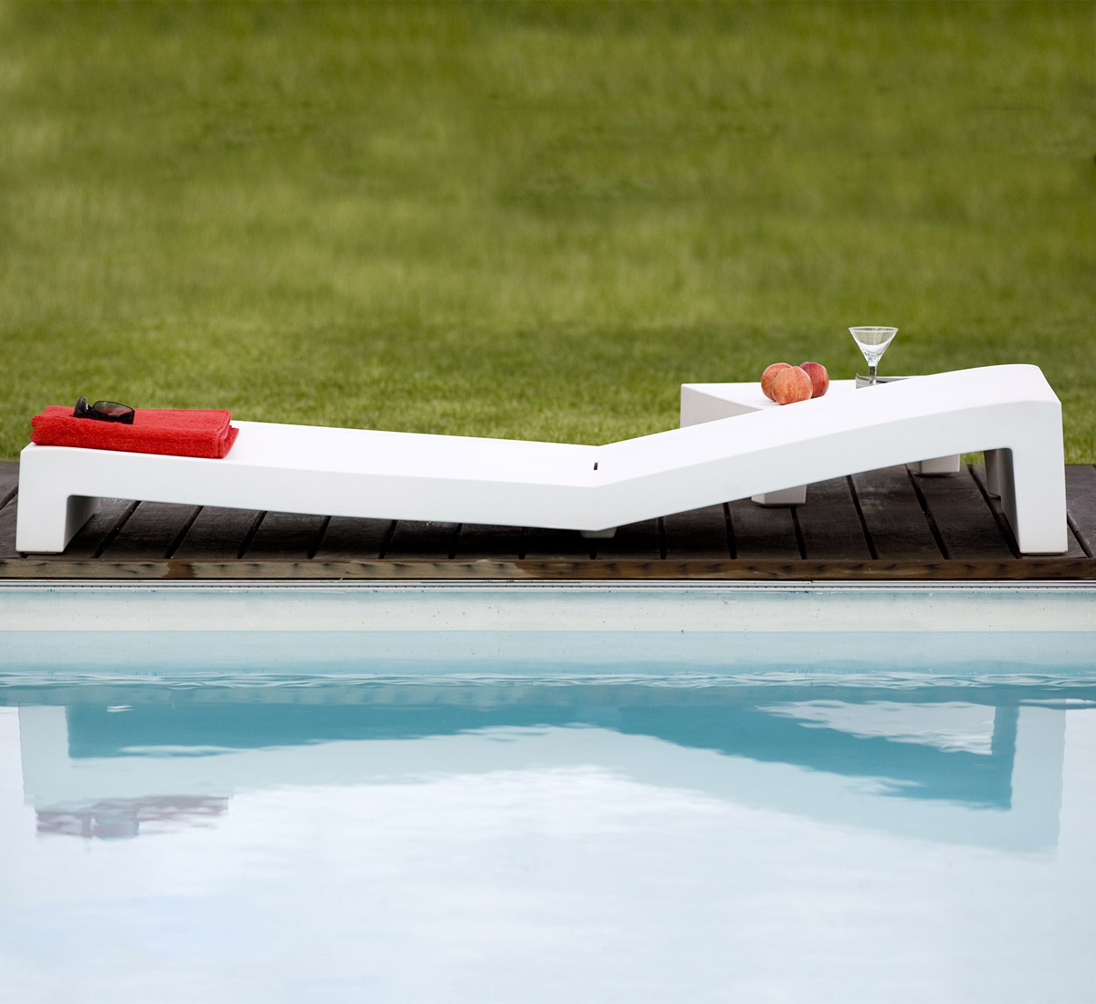 Vondom Jut Tumbona Sunbed
