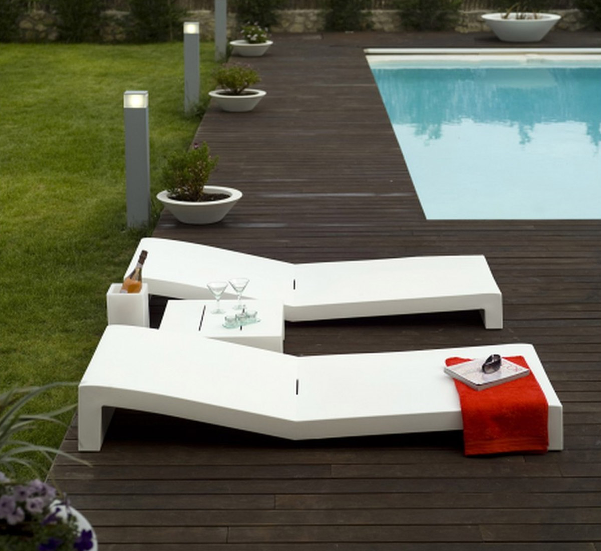 Vondom Jut Tumbona Sunbed
