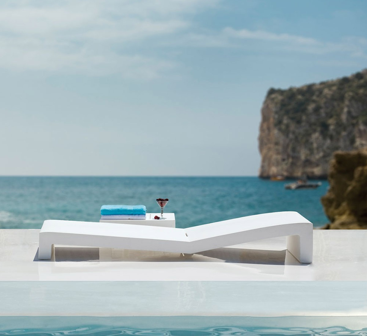 Vondom Jut Tumbona Sunbed