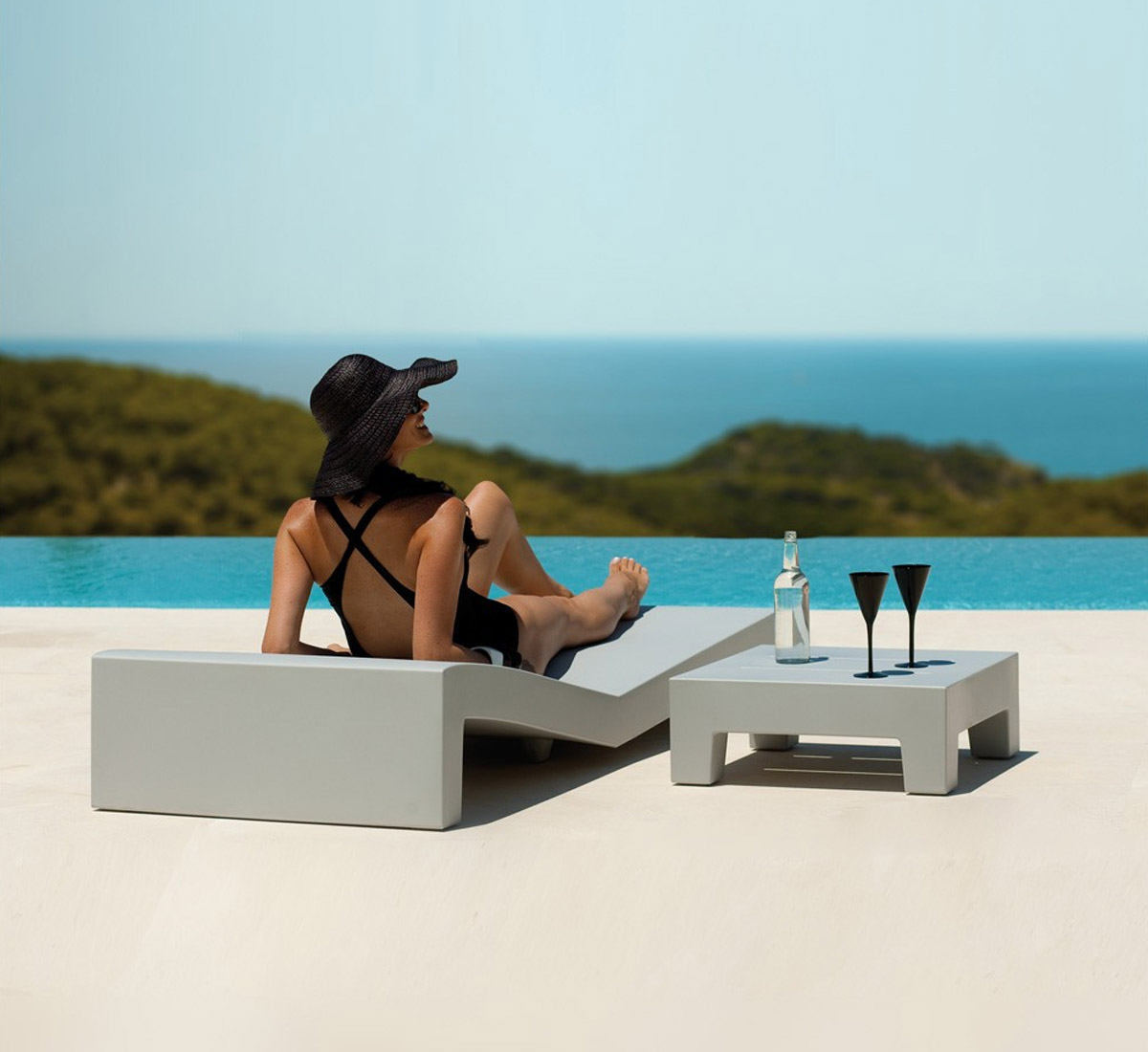 Vondom Jut Tumbona Sunbed