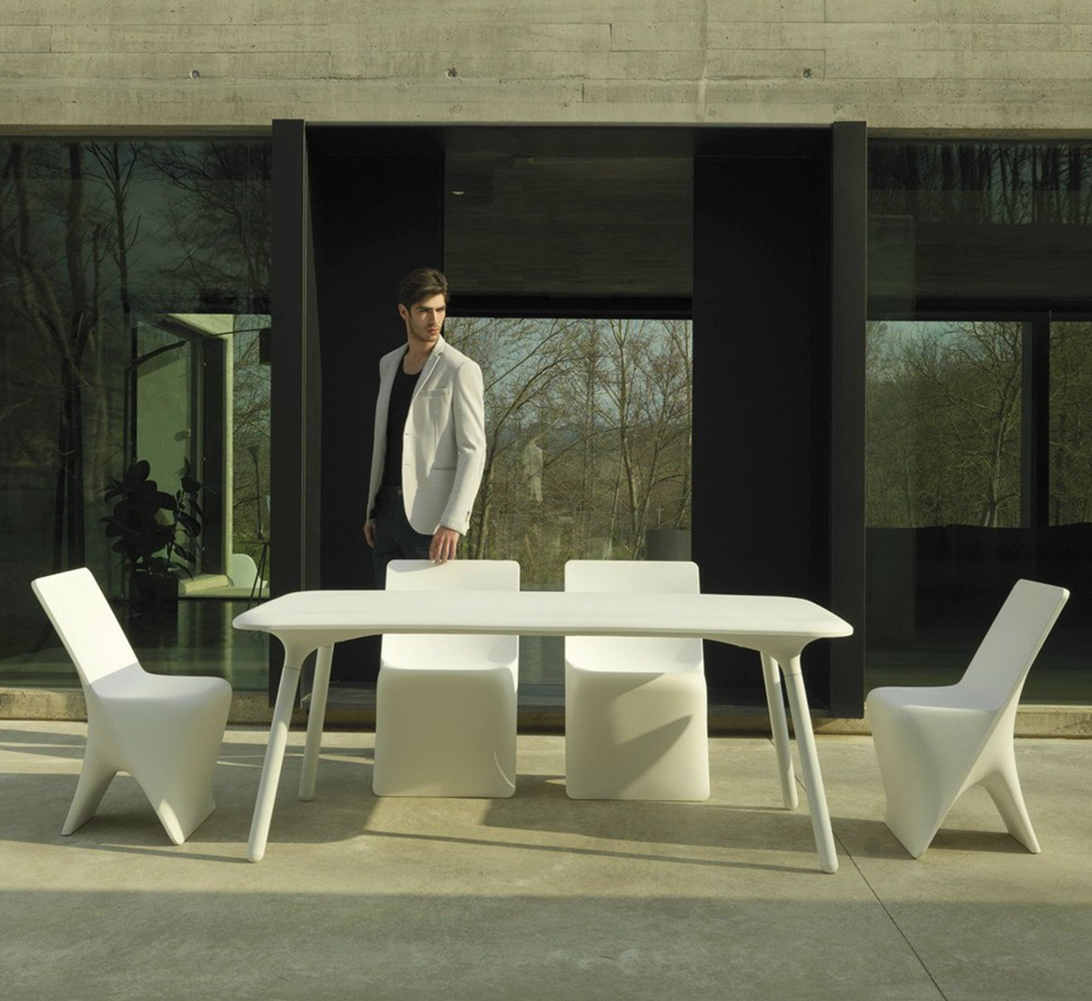 Vondom Pal Table