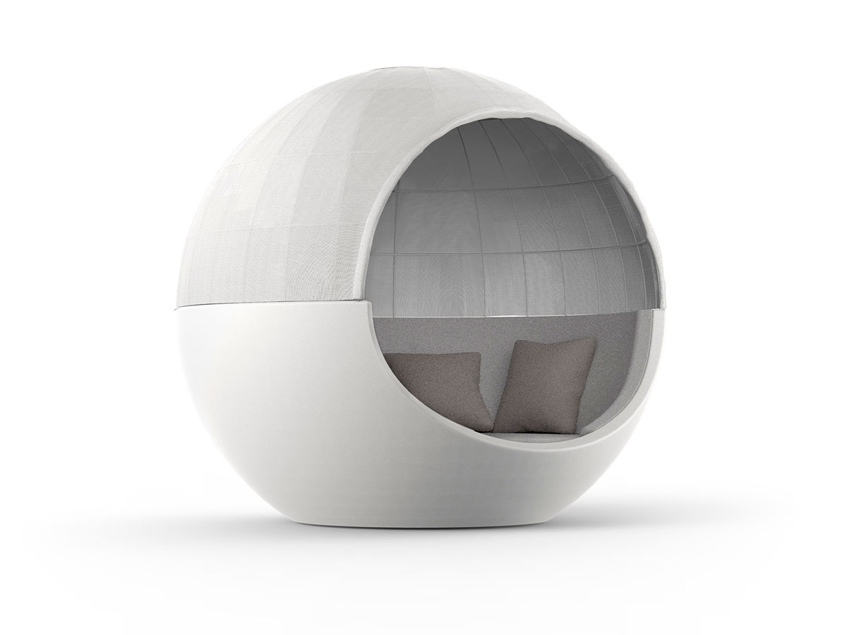 Vondom Ulm Moon Daybed With Parasol Sunvision